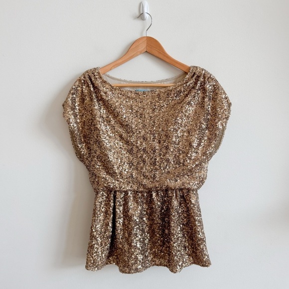 ALICE + OLIVIA • Barret Sequin Blouson Top in Gold - Picture 3 of 13